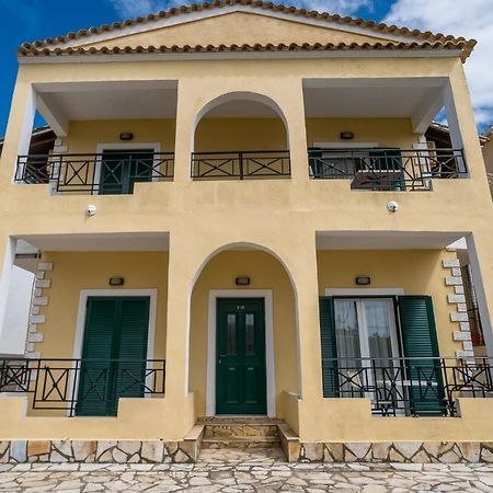 Barax Apartments Айос-Георгіос Екстер'єр фото